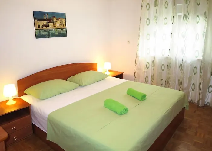 Klaric-2 By Interhome