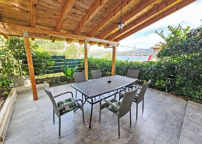 Klaric-2 By Interhome *